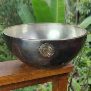 Newmoon Hammered Singing Bowl - C# (27 cm, 2.1 kg)