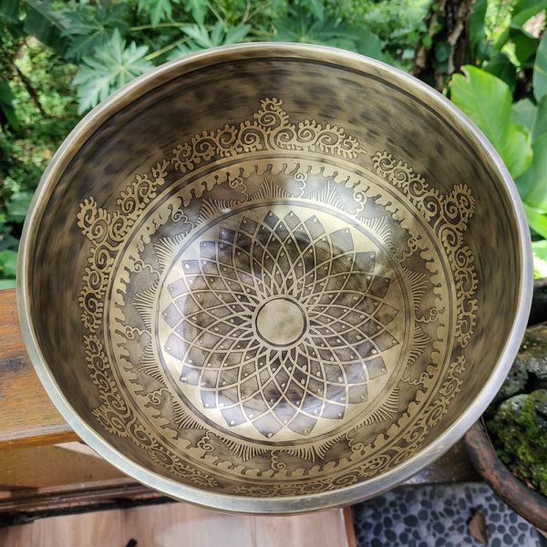 Sahasrara Mantra Singing Bowl - G (21 cm, 1.3 kg) - Image 3