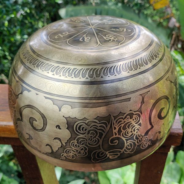 Sahasrara Mantra Singing Bowl - G (21 cm, 1.3 kg) - Image 5