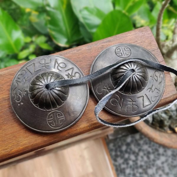 Fullmoon Black Bronze Tingsha (Tibetan Bells) (8 cm, 360 gr) - Image 4