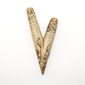 Wooden Kuripe Pipe Burned Pattern (Crocodile Wood)