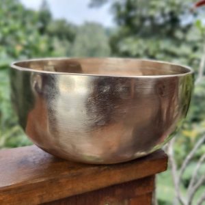 Hammered Singing Bowl Golden - F#3 (21 cm, 1.2 kg)