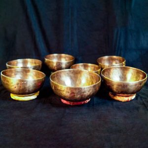 Fullmoon Tiger Eye Hammered Singing Bowls Chakra Set (7 bowls) (17-25 cm, 10 kg)
