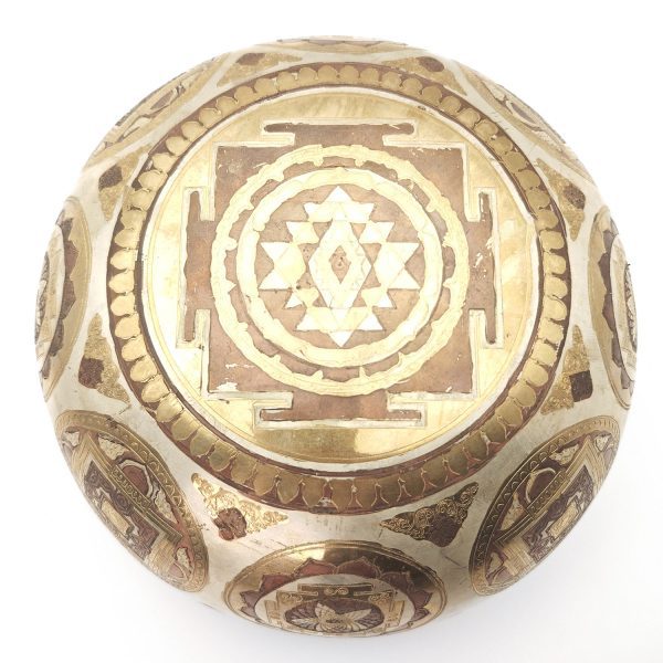 Hammered Gold, Silver & Copper Platted Singing Bowl "Saharabhuja Avalokiteshvara (Thousand Hands Buddha)" - F3 (23 cm, 1.3 kg) - Image 4