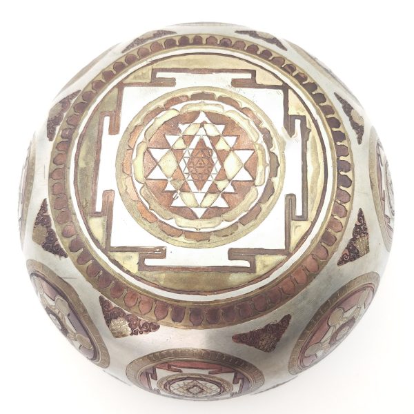 Hammered Gold, Silver & Copper Platted Singing Bowl "Ganesha (God Of Abundance)" - F3 (22 cm, 1.4 kg) - Image 4