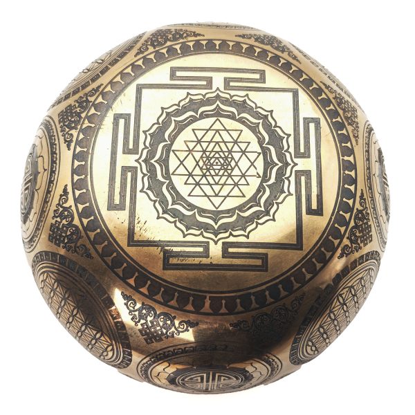 Yantra Mantra Hammered Singing Bowl - G3 (22 cm, 1.3 kg) - Image 4