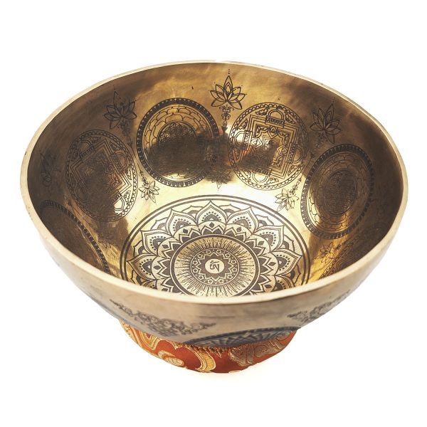 Yantra Mantra Hammered Singing Bowl - D#3 (23 cm, 2 kg)