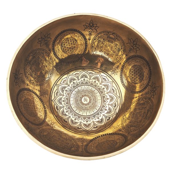 Yantra Mantra Hammered Singing Bowl - D#3 (23 cm, 2 kg) - Image 3