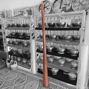 Wooden Didgeridoo Blood Wood (E2, 174 cm, 3.3 kg) (+ case)