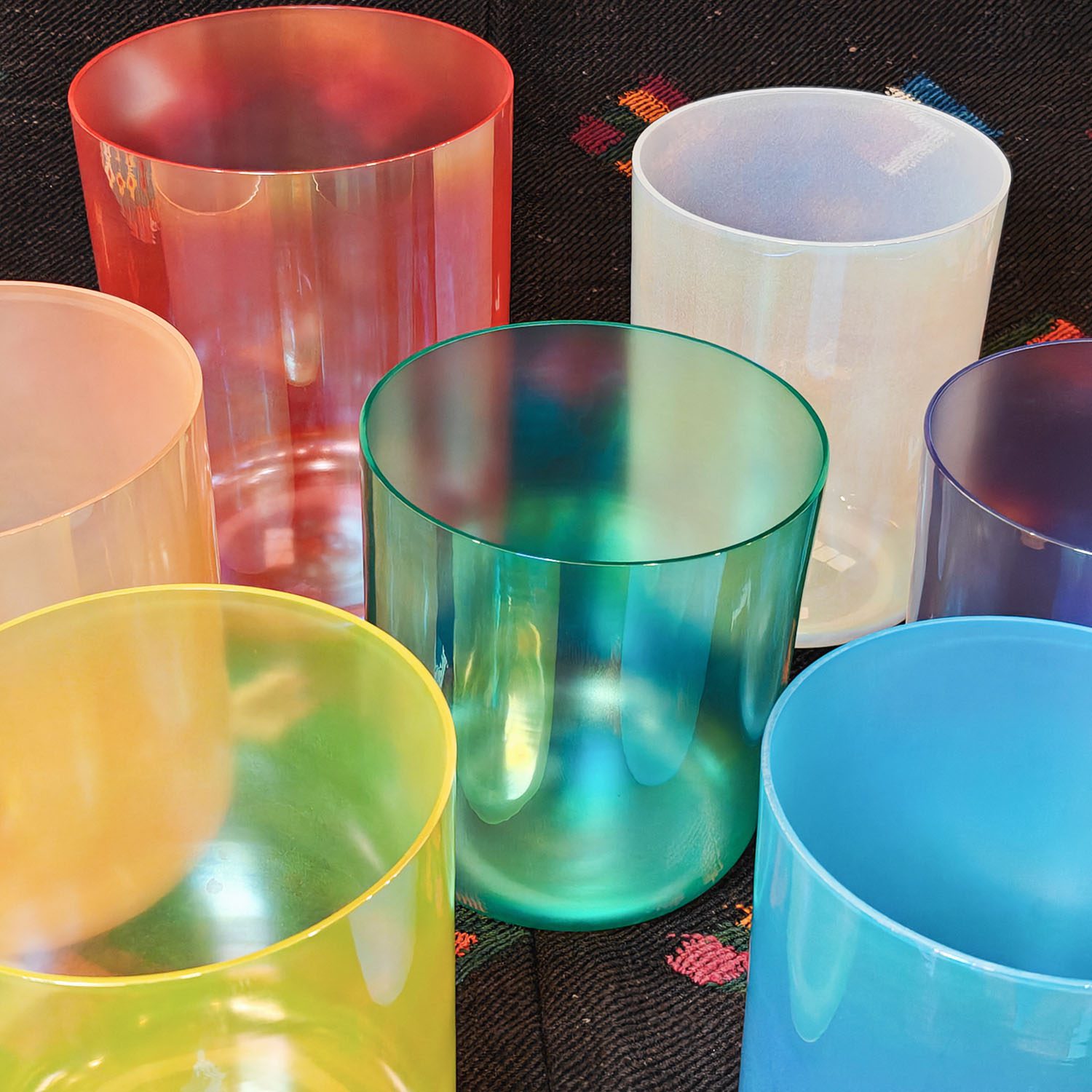 Alchemy Crystal Singing Bowls Set Colorful (Octave 4) (15-18 cm, 4.5 kg) - Image 6