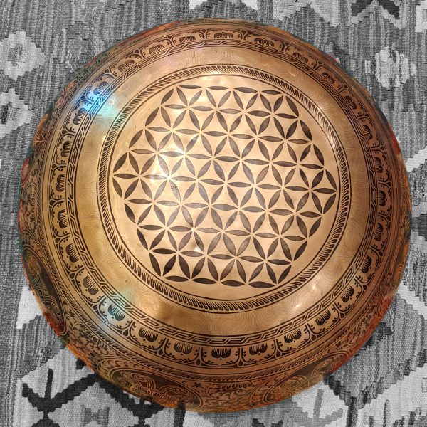 Standing Mantra Hammered Singing Bowl - B2 (55 cm, 12.5 kg) - Image 4