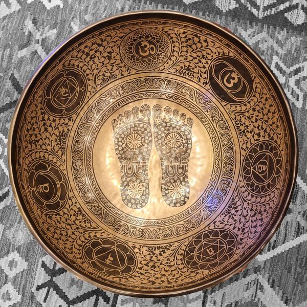 Standing Mantra Hammered Singing Bowl - B2 (55 cm, 12.5 kg) - Image 2