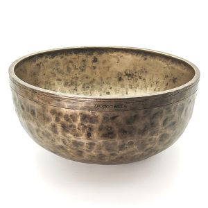 Antique 250-Years-Old Hammered Singing Bowl - C3 (27 cm, 1.9 kg)