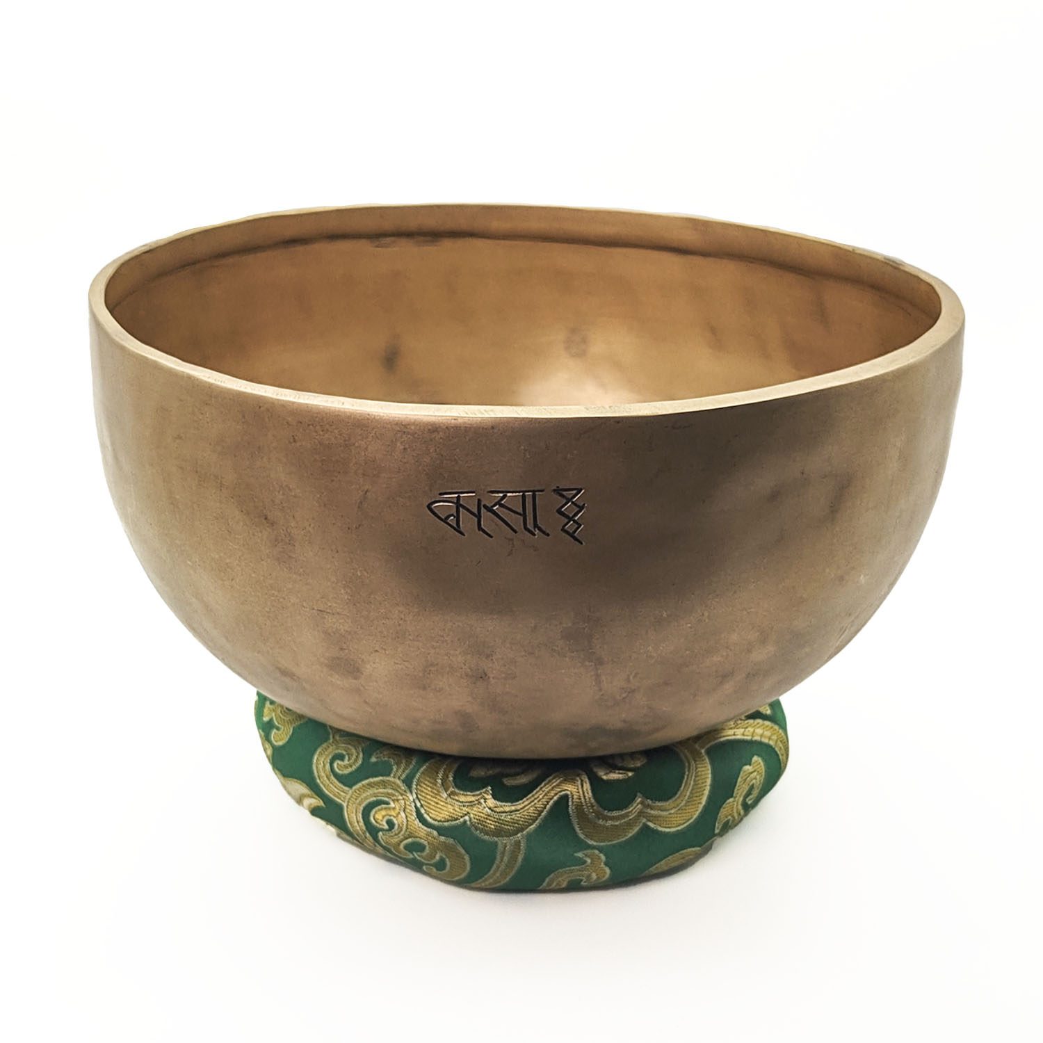 Fullmoon Santa Hammered Singing Bowl - G3 (19 cm, 0.9 kg) - Image 3