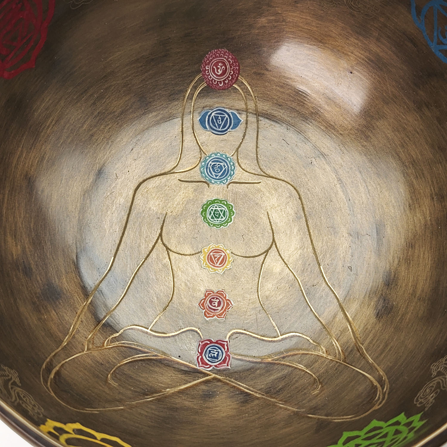 Thangka Hammered Singing Bowl "Chakras" - E4 (15 cm, 0.6 kg) - Image 3