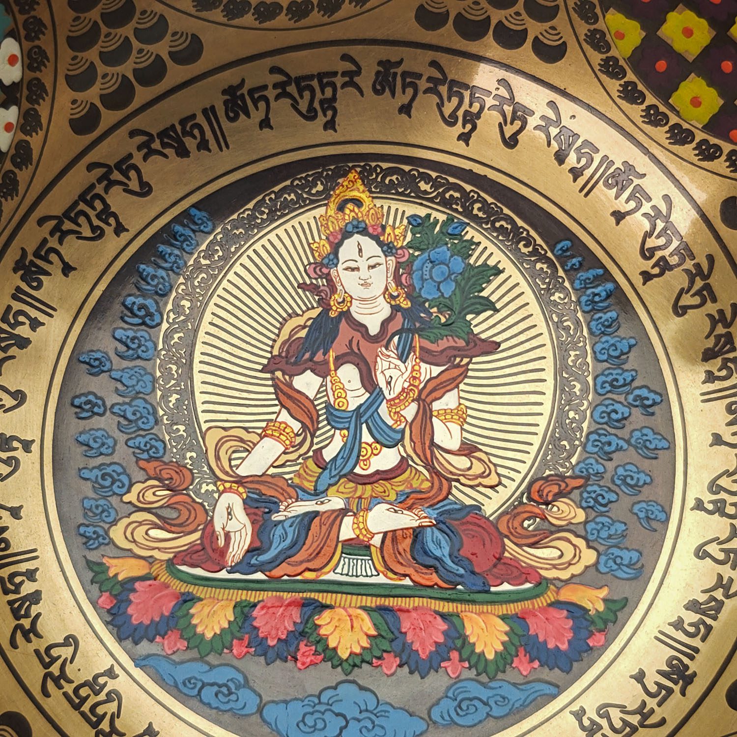 Thangka Hammered Singing Bowl "White Tara" - C4 (18 cm, 0.8 kg) - Image 3