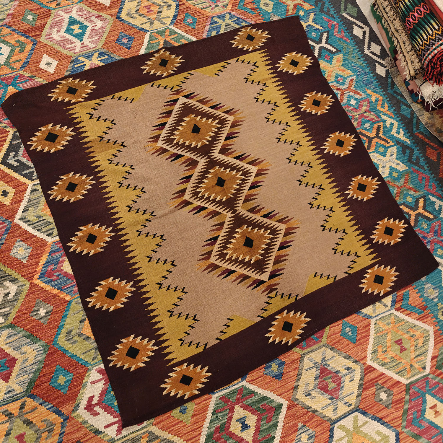 Shamanic Mexican Handmade Wool Blanket (129x125 cm)