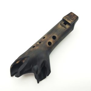 JUANG FLUTES Branch Ocarina - G Minor Pentatonic (432 Hz, 24 cm, Teakwood) (+ pouch)
